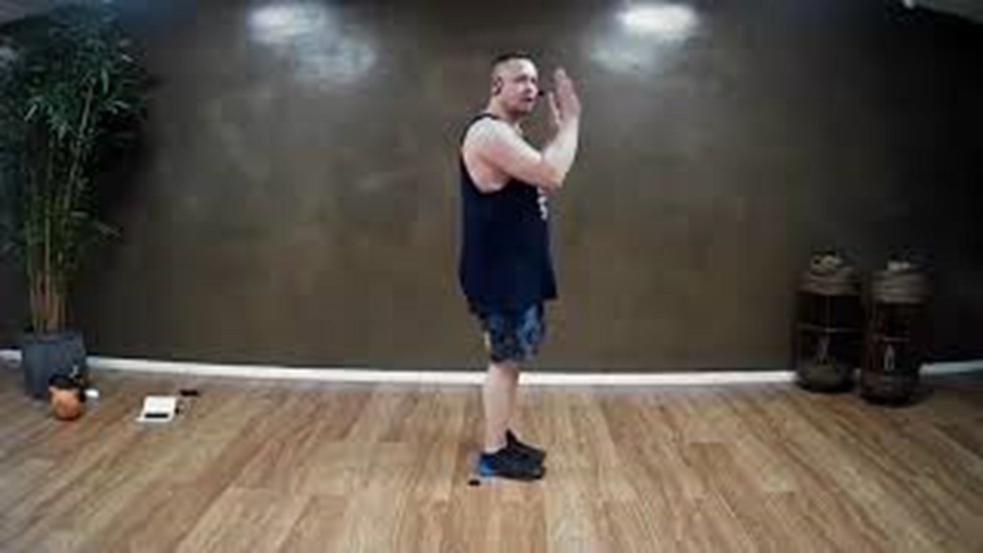 1.2.2021 - HIIT - 30 min. med Steen Hess